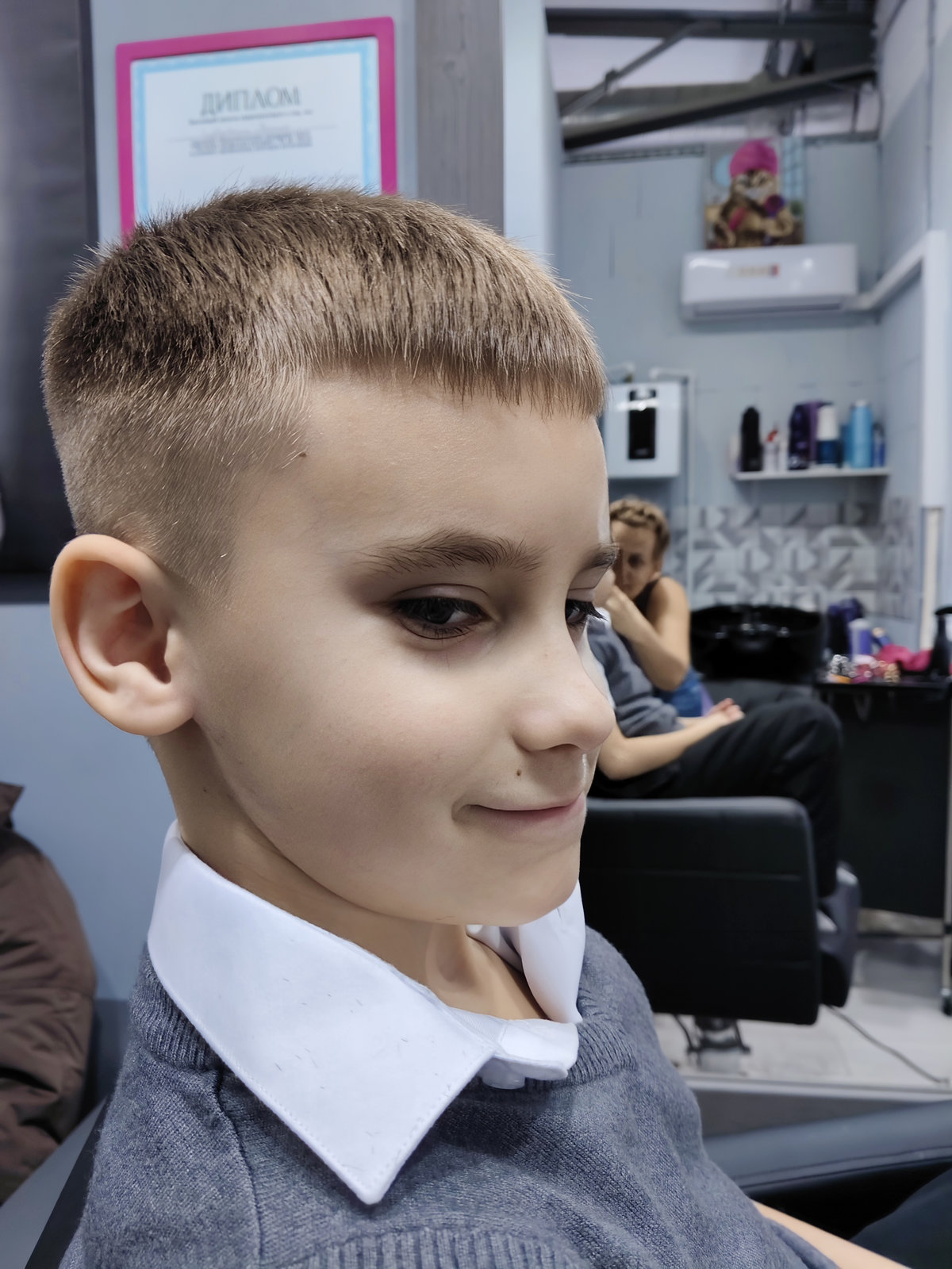 классическая модельная стрижка